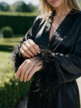 Plume Noire — Siyah Saten Tüylü Sabahlık — 12